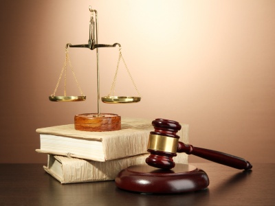 合同纠纷不去开庭会被拘传吗 哪些情况下被告必须到庭