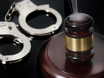 刑事拘留多久会叫家属送衣服 最长多久
