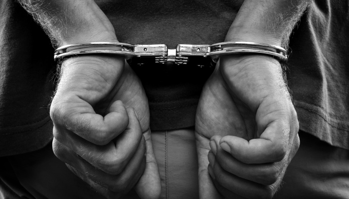 高空坠物是否入刑 认定标准是什么