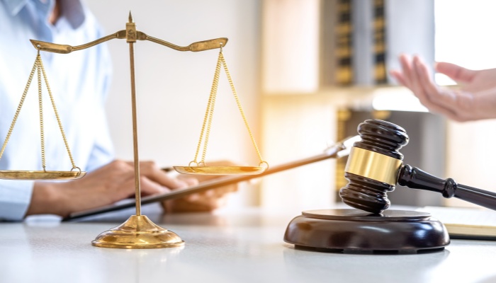 和未成年弟弟处对象犯法吗 会判刑吗
