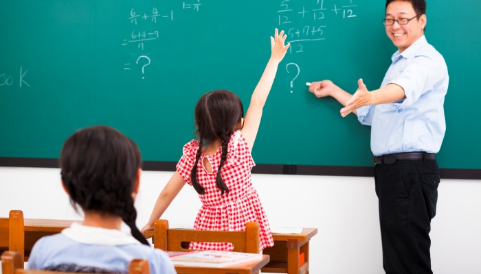 中学拖欠老师加班费违法吗 怎么处理