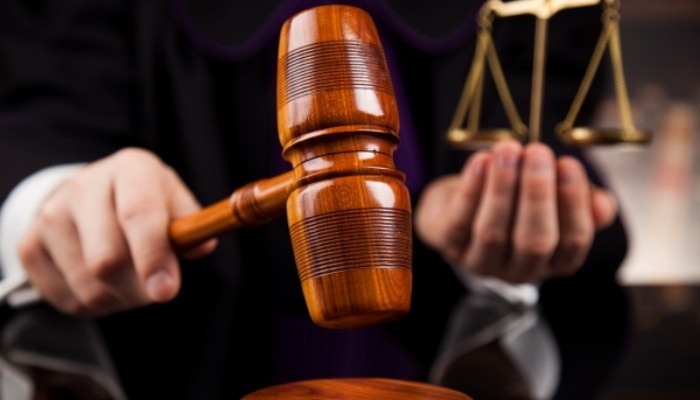 故意把年龄改小犯法吗 会受到什么处罚