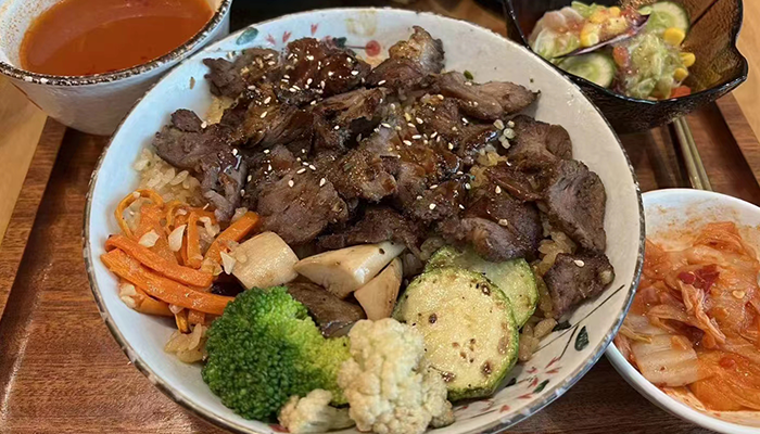 隔夜饭菜可以吃吗？怎么安全食用隔夜菜？
