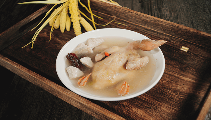 鸽子汤怎么炖好喝又营养?鸽子汤有什么营养？