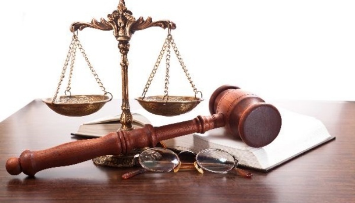 男子骗情人6万给妻女开销 判刑3年并处1万罚金