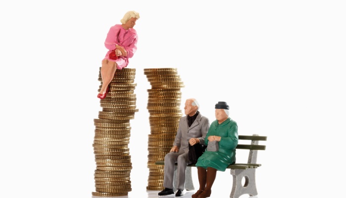 抚恤金继承人分配比例是多少 是配偶拿一半吗