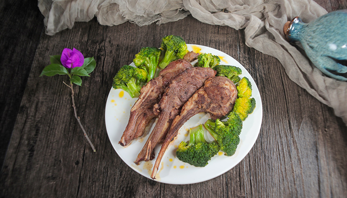 吃完羊肉能吃柿子吗？需要注意什么？