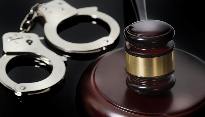 过失犯罪也要负刑事责任吗