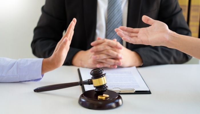 婚内出轨可以判刑吗