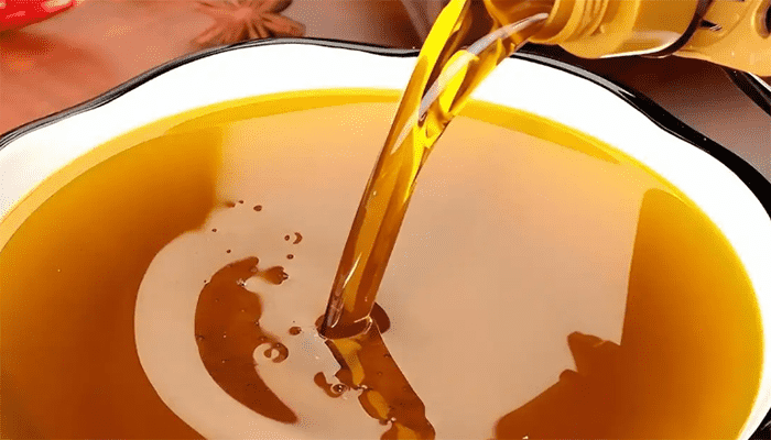 菜籽油和花生油哪个好？菜籽油适合油炸东西吗？